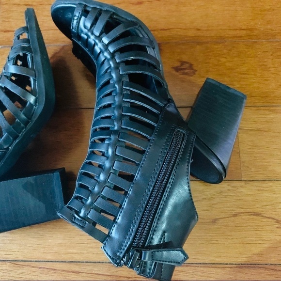 NINE WEST HangTuff open toe trap shoes gladiator women’s size 5M black leather. - Picture 6 of 8